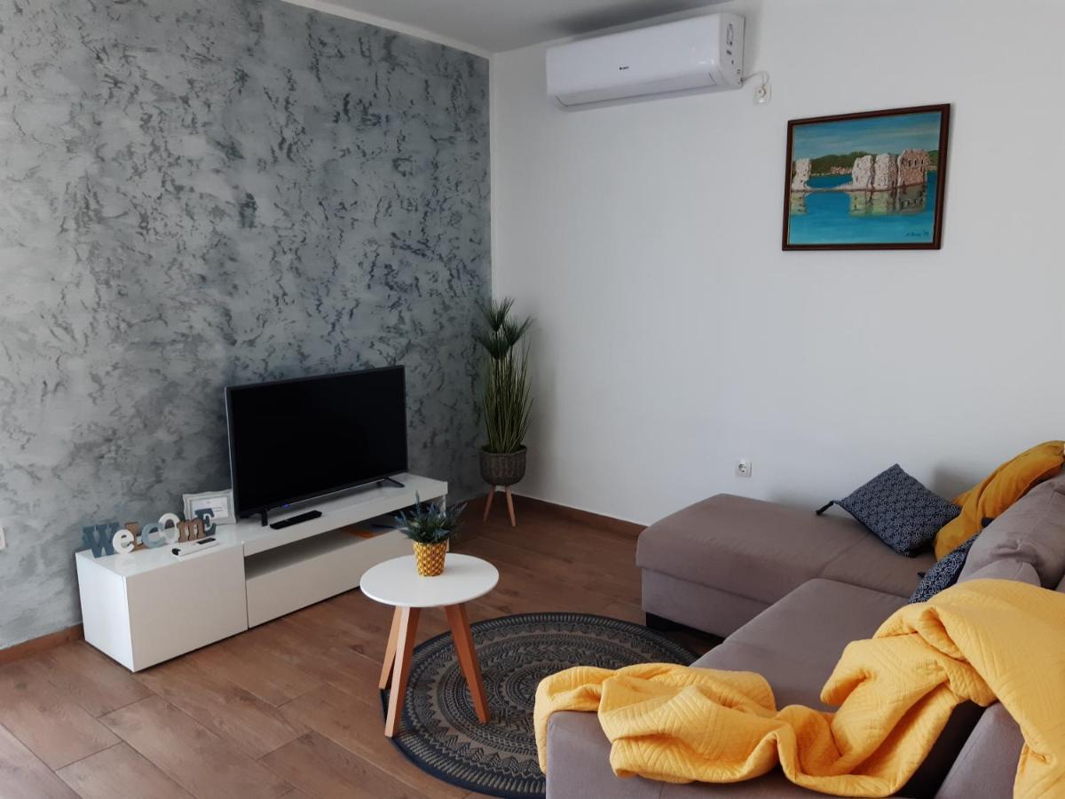 Ana I Ljubo Apartment Sukosan Luaran gambar