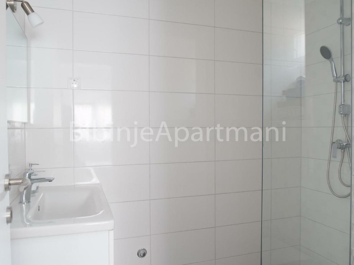 Ana I Ljubo Apartment Sukosan Luaran gambar